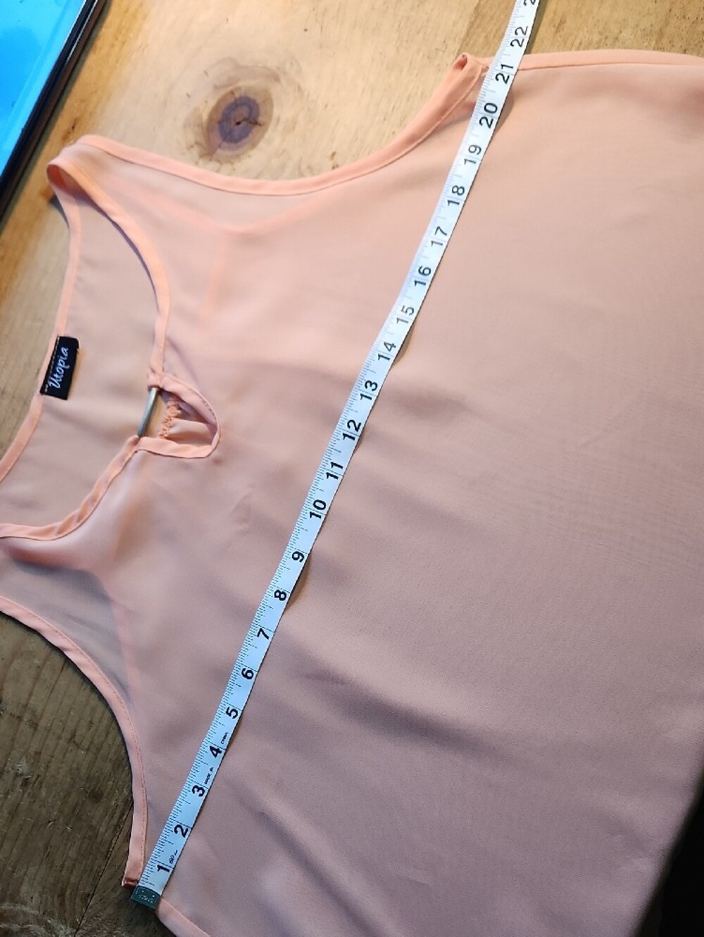 Utopia Sleeveless Keyhole Camisole in Blush Pink. Sz L - Picture 7 of 8